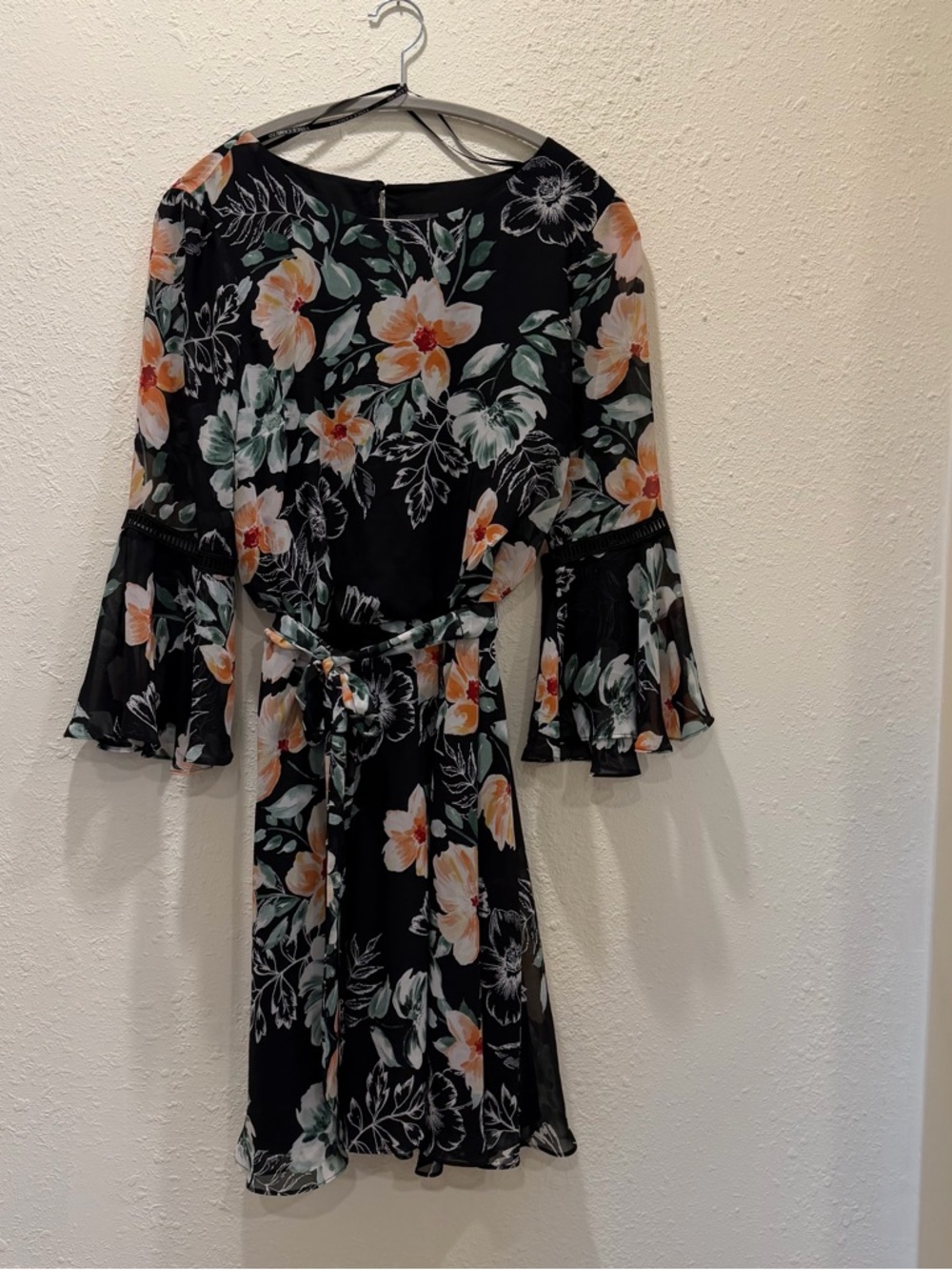Vince Camuto Black Floral Bell-Sleeve Dress